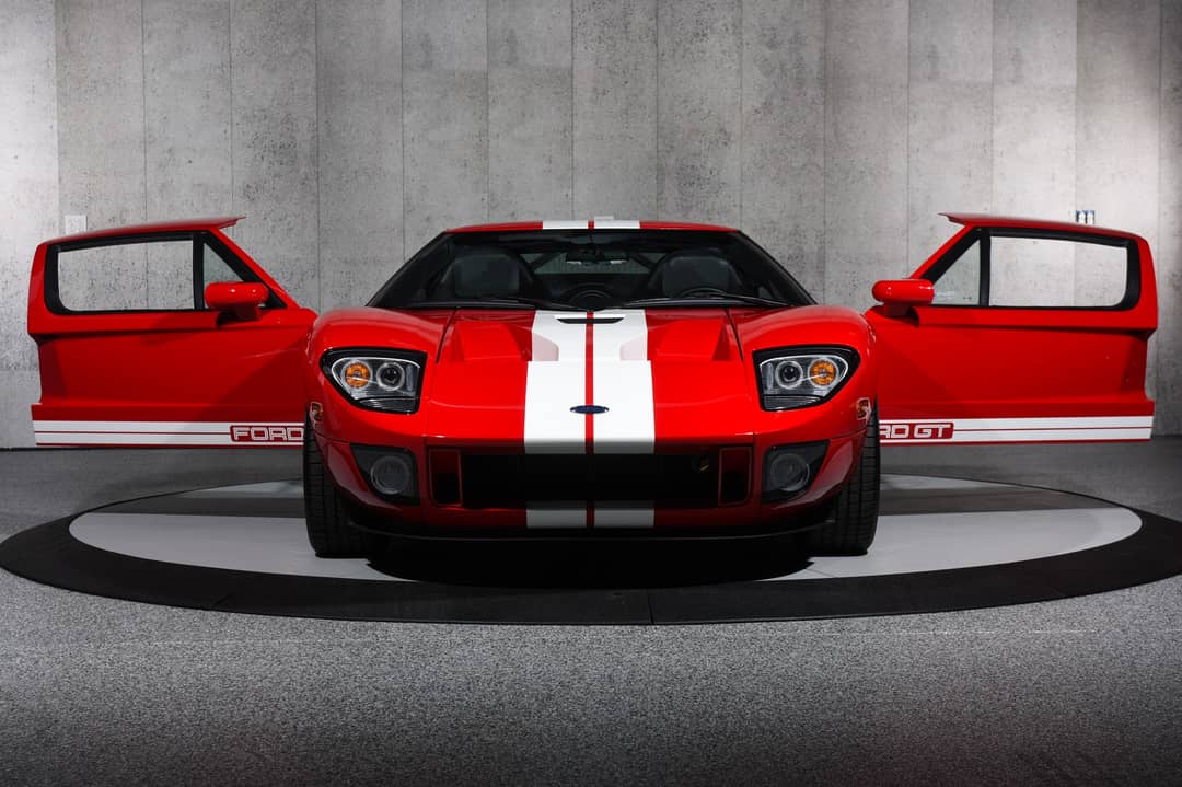 2005 Ford GT — photo 12