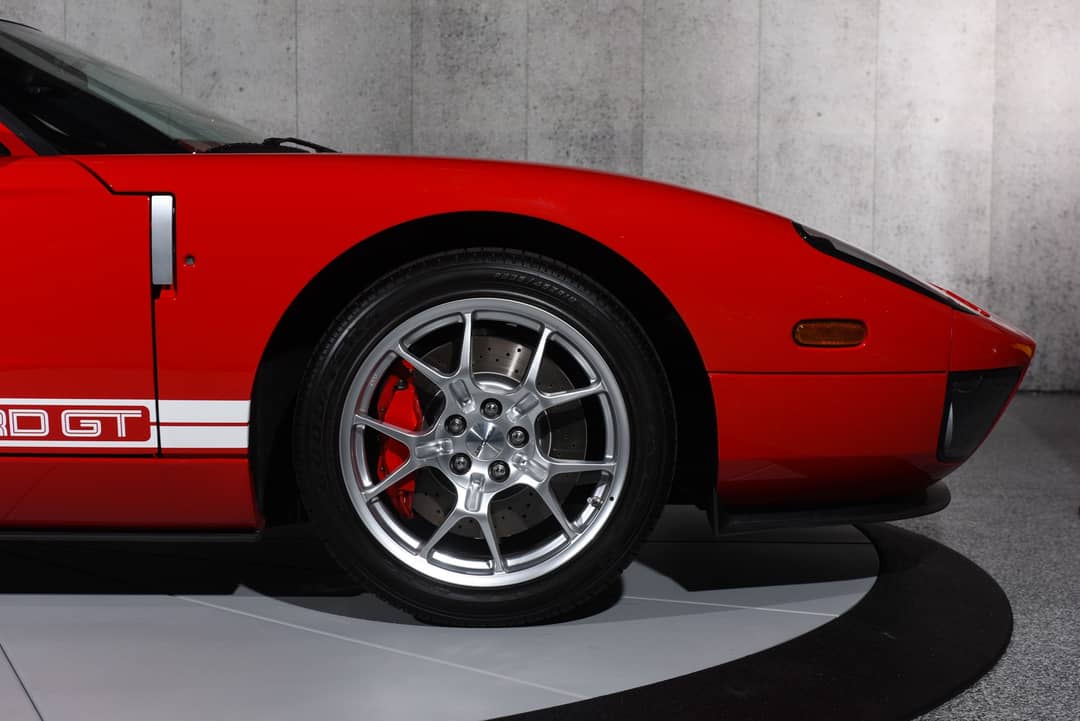 2005 Ford GT — photo 14