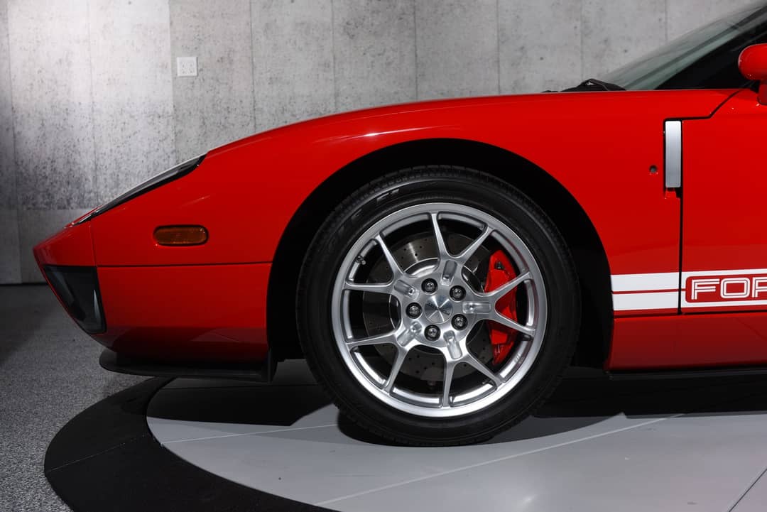 2005 Ford GT — photo 15