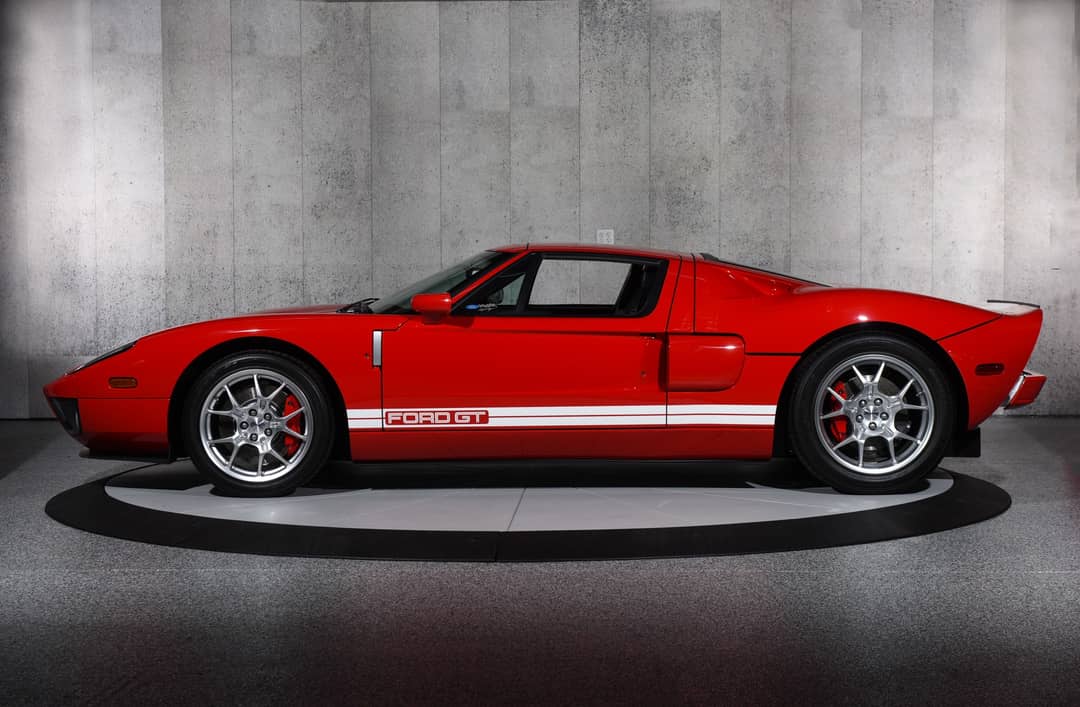 2005 Ford GT — photo 16