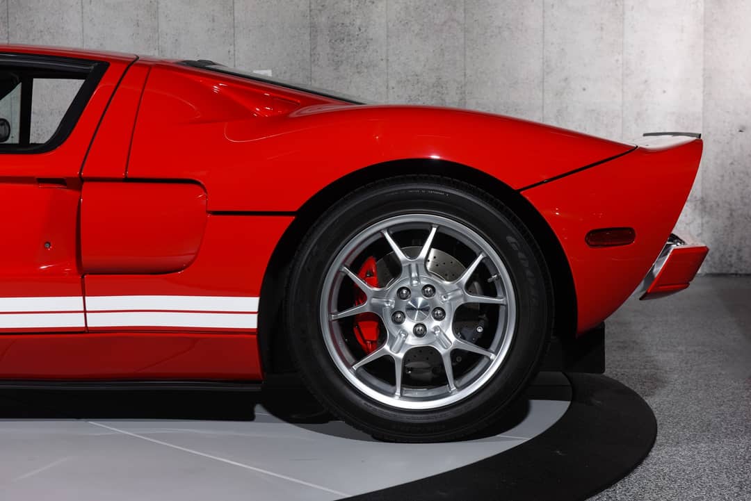 2005 Ford GT — photo 18
