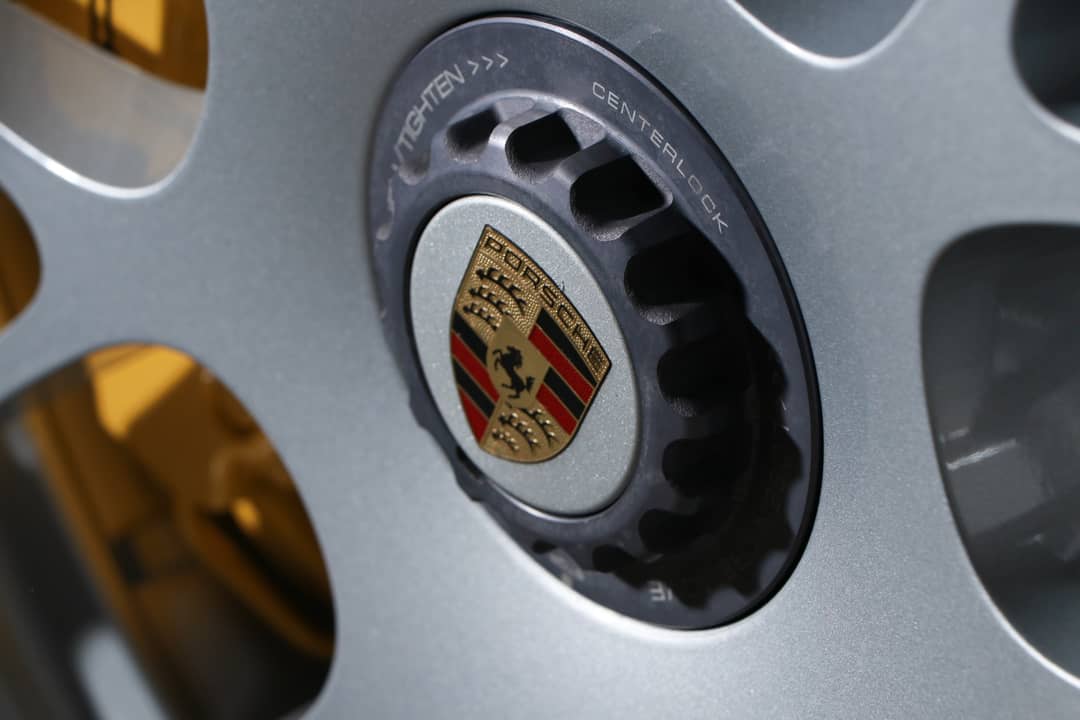 2010 Porsche 911 Turbo factory buckets — photo 11