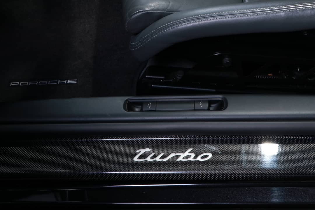 2010 Porsche 911 Turbo factory buckets — photo 21