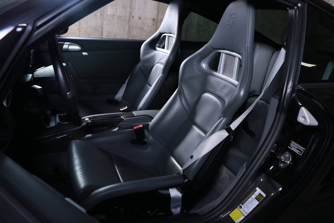 2010 Porsche 911 Turbo factory buckets — photo 24