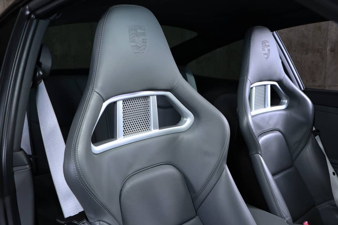 2010 Porsche 911 Turbo factory buckets — photo 38