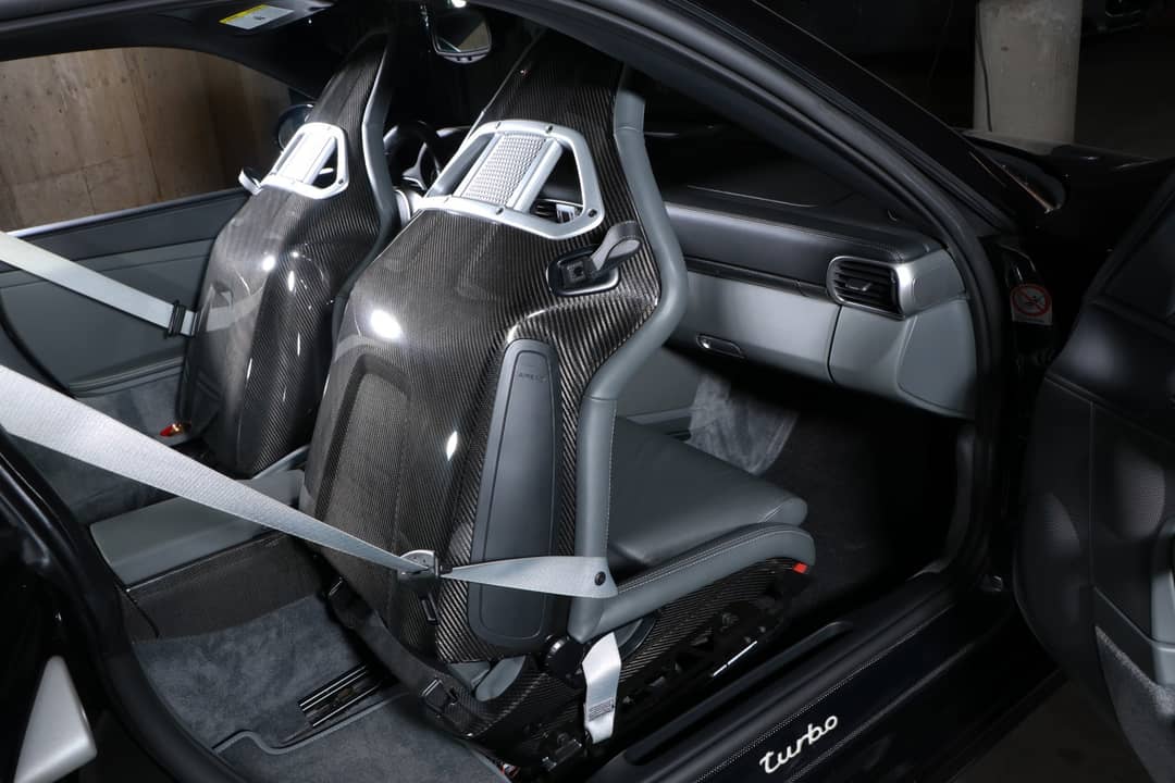 2010 Porsche 911 Turbo factory buckets — photo 39