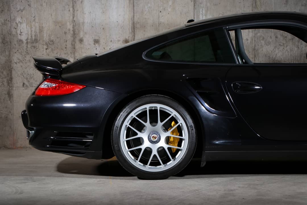 2010 Porsche 911 Turbo factory buckets — photo 7
