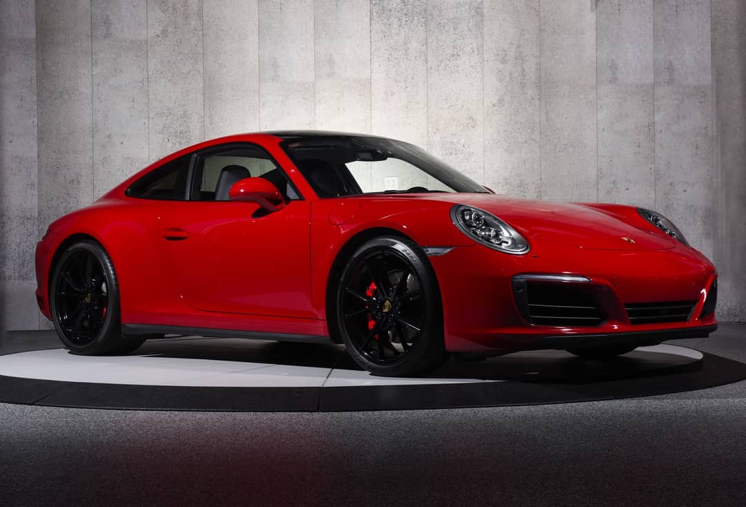 2017 Porsche 911 Carrera 4S — photo 2