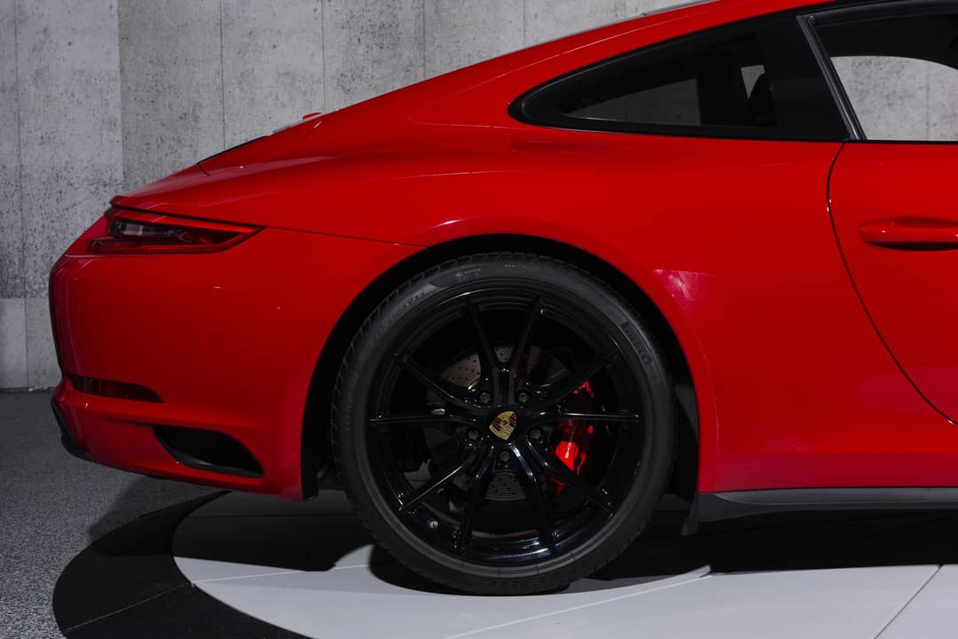 2017 Porsche 911 Carrera 4S — photo 14