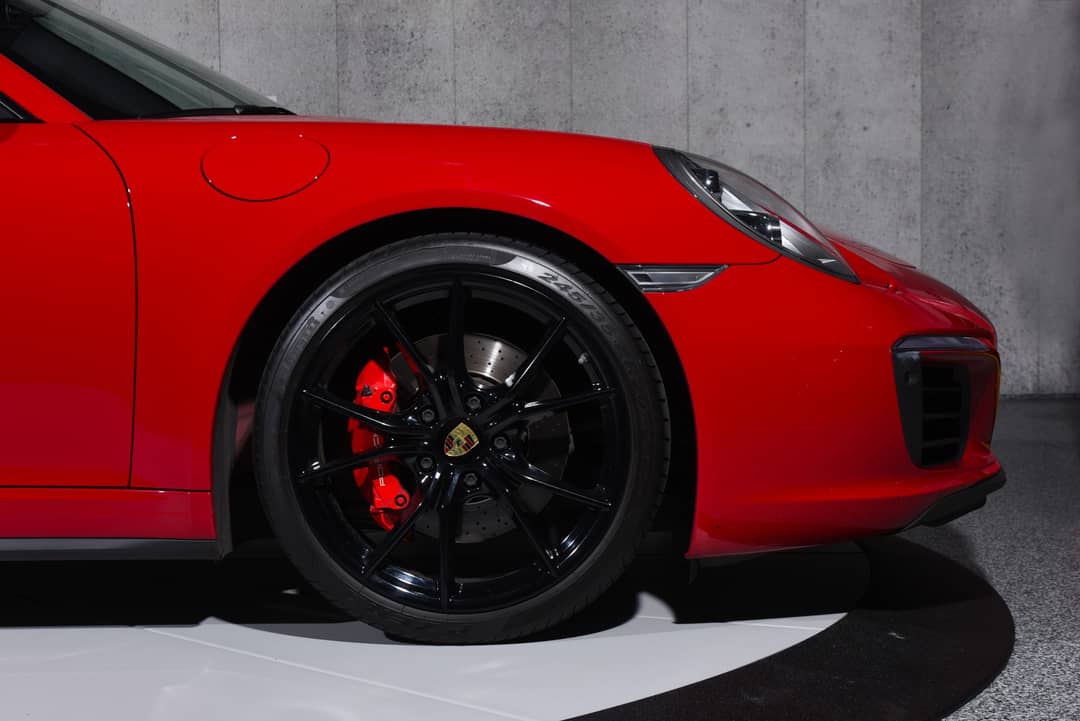 2017 Porsche 911 Carrera 4S — photo 15