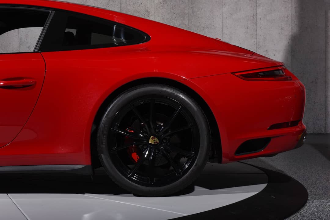 2017 Porsche 911 Carrera 4S — photo 18