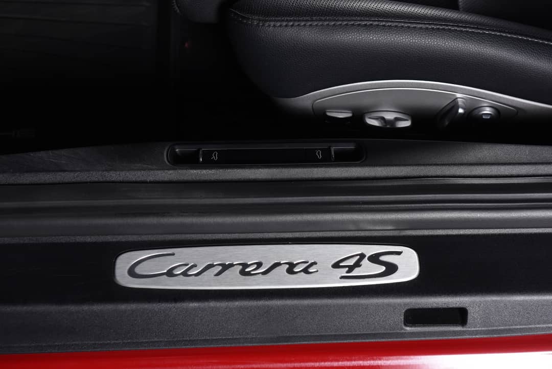 2017 Porsche 911 Carrera 4S — photo 24
