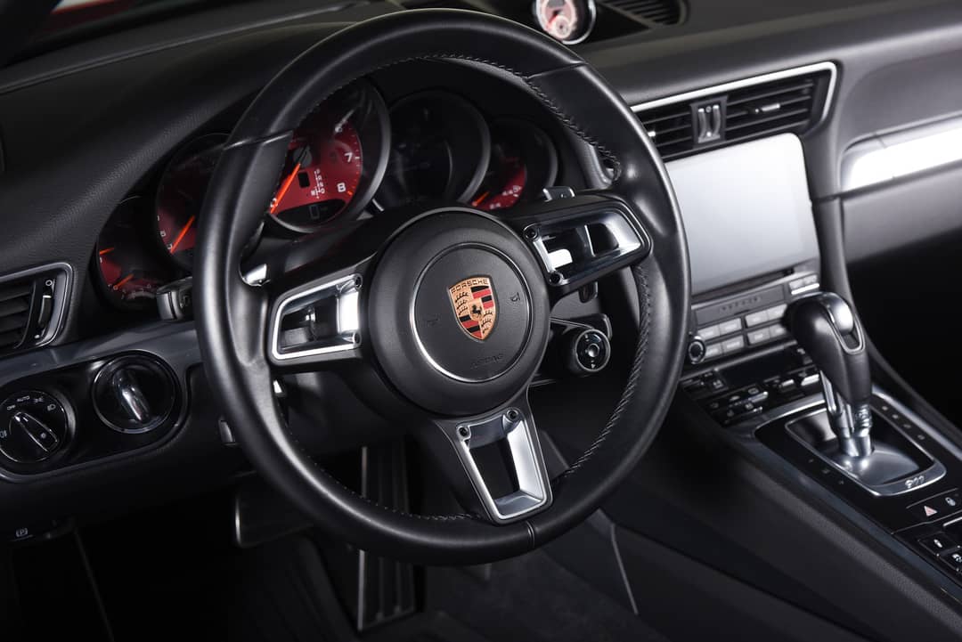 2017 Porsche 911 Carrera 4S — photo 27