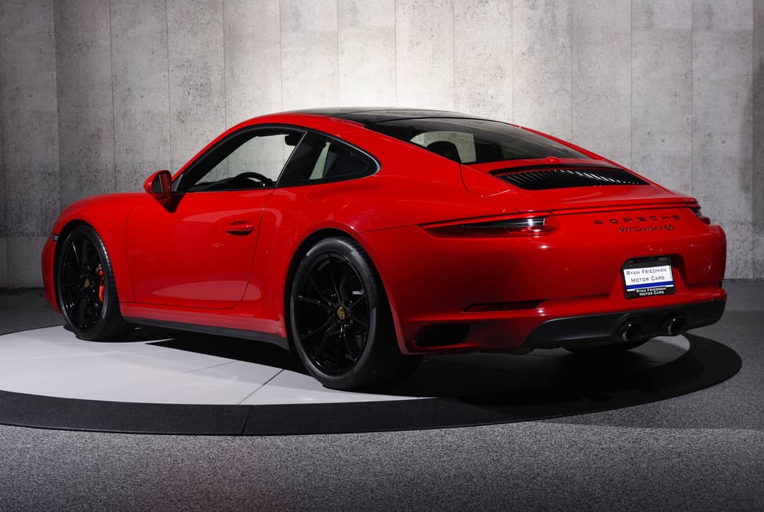 2017 Porsche 911 Carrera 4S — photo 6