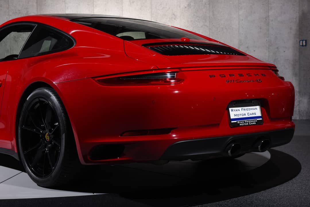 2017 Porsche 911 Carrera 4S — photo 7