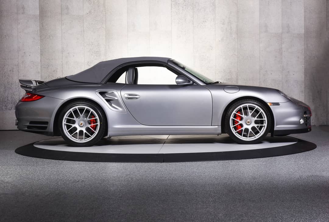 2010 Porsche 911 Turbo — photo 2