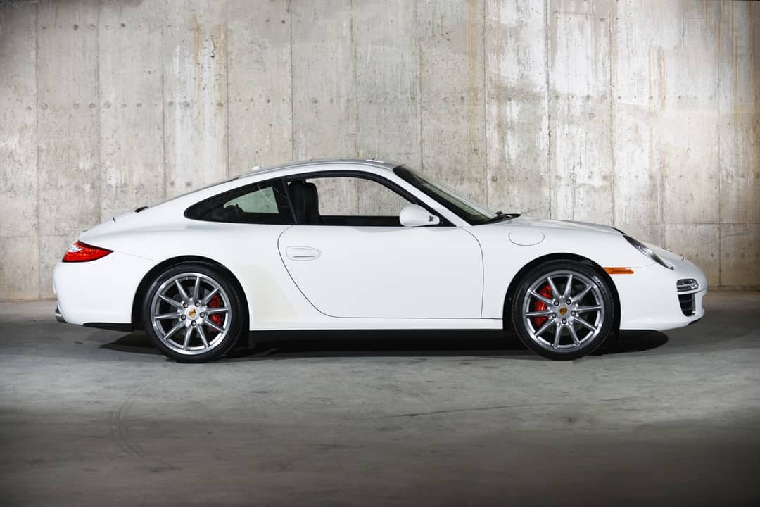 2010 Porsche 911 Carrera 4S — photo 2