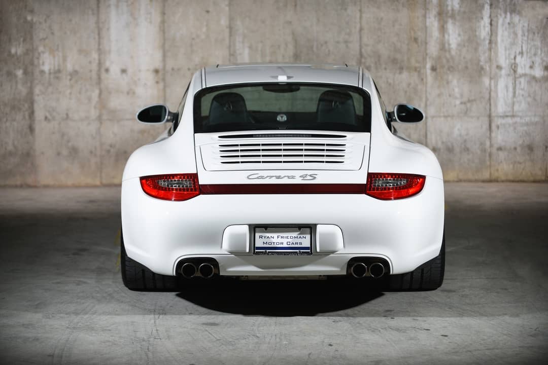 2010 Porsche 911 Carrera 4S — photo 16