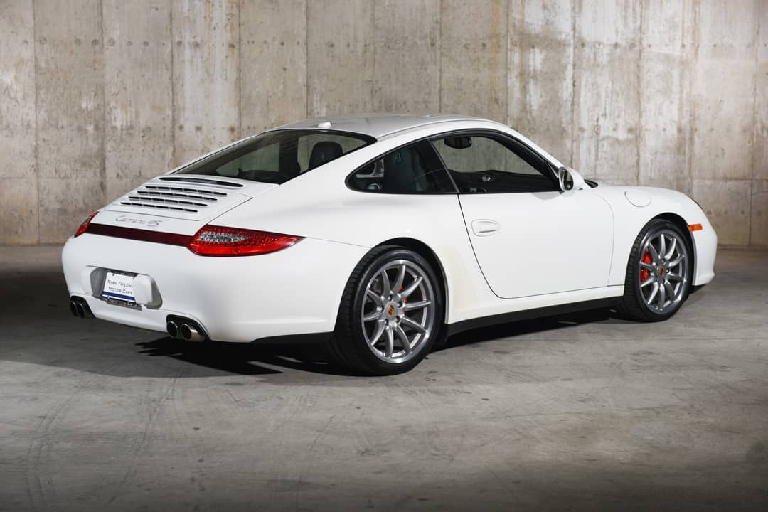 2010 Porsche 911 Carrera 4S — photo 17