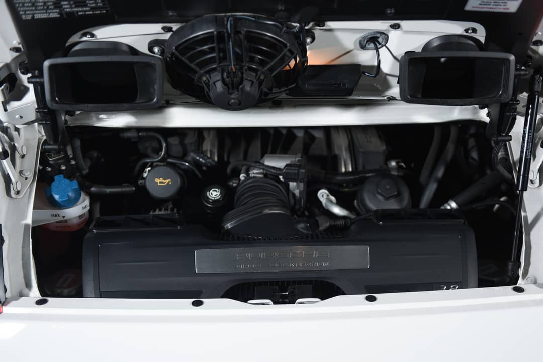 2010 Porsche 911 Carrera 4S — photo 24