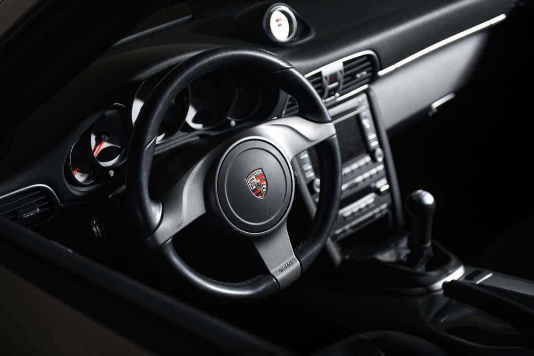 2010 Porsche 911 Carrera 4S — photo 25