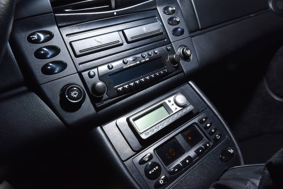 2001 Porsche 911 Carrera — photo 31