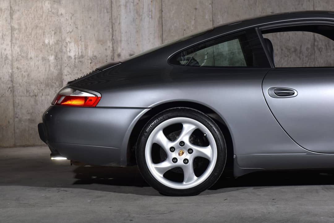 2001 Porsche 911 Carrera — photo 9