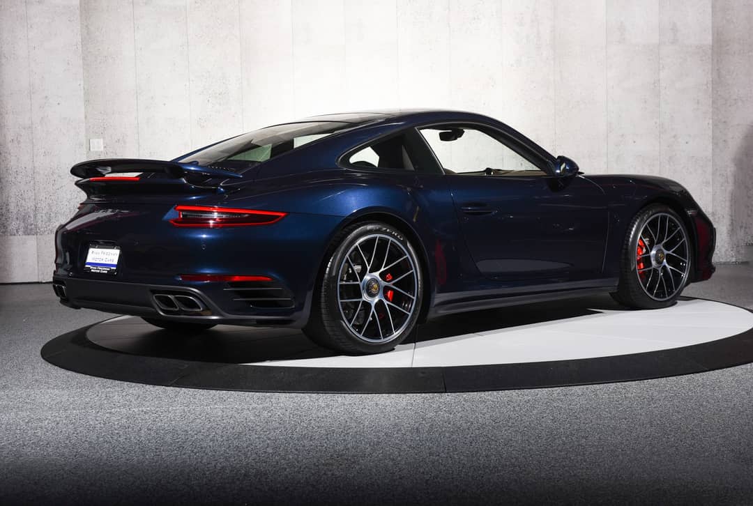 2017 Porsche 911 Turbo — photo 11