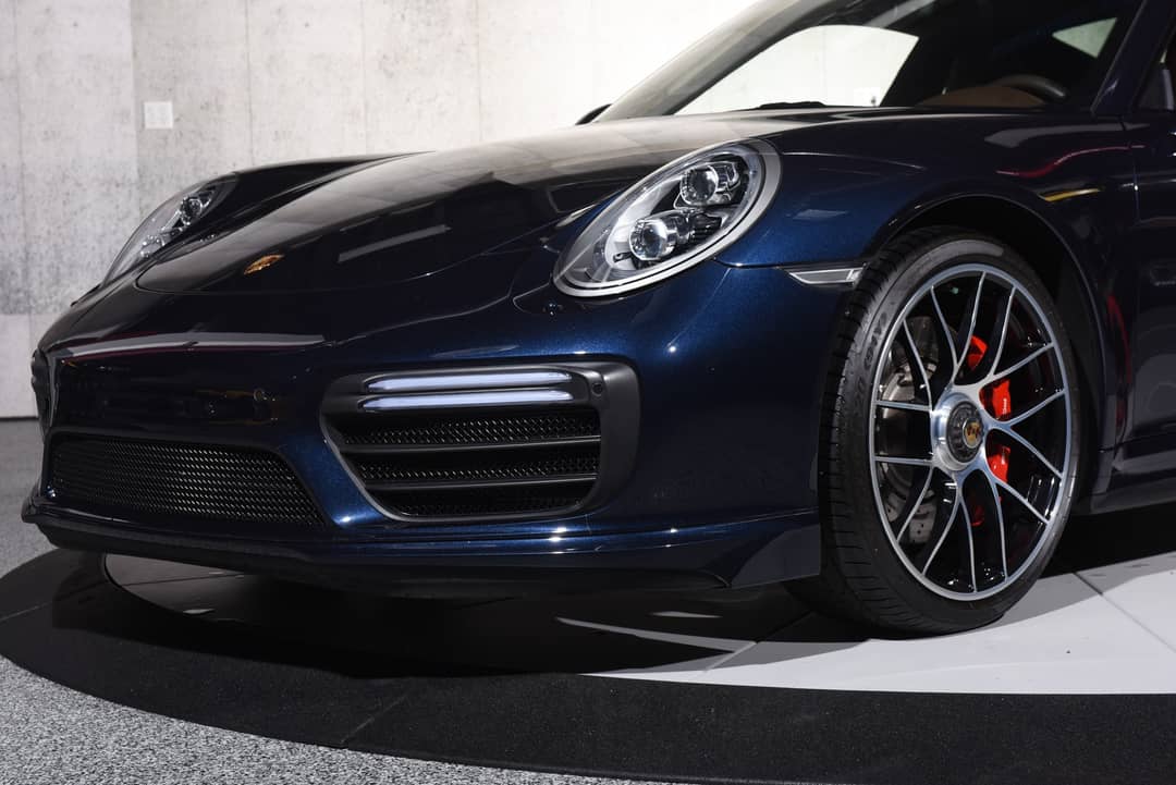 2017 Porsche 911 Turbo — photo 15