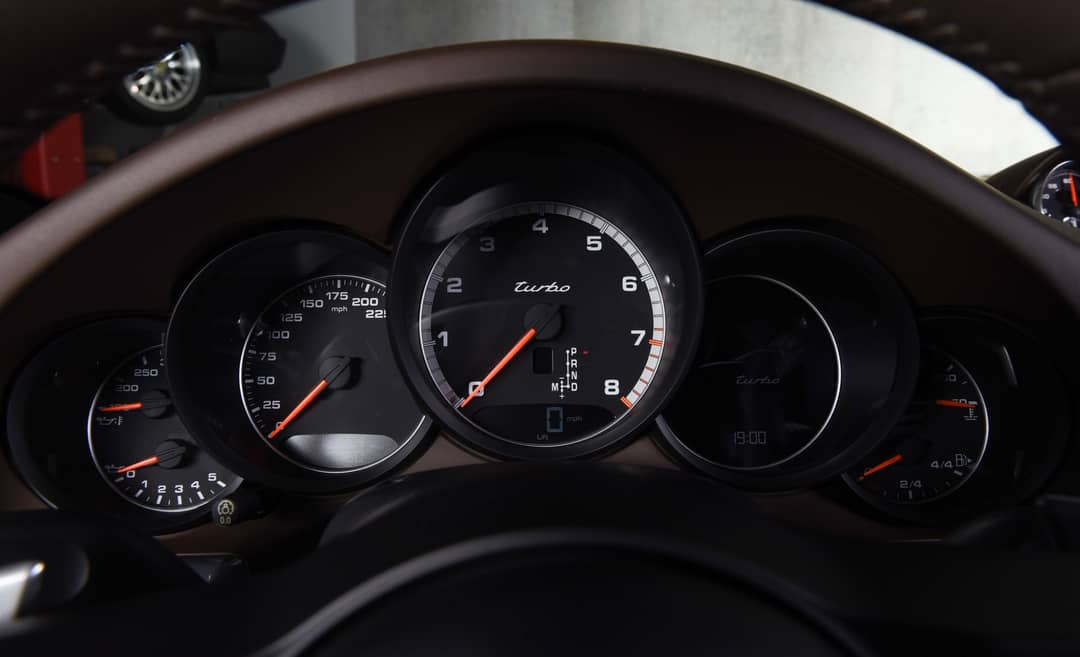 2017 Porsche 911 Turbo — photo 31