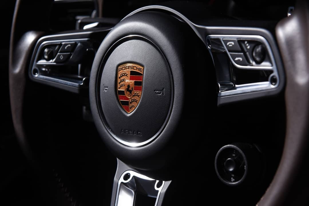 2017 Porsche 911 Turbo — photo 32
