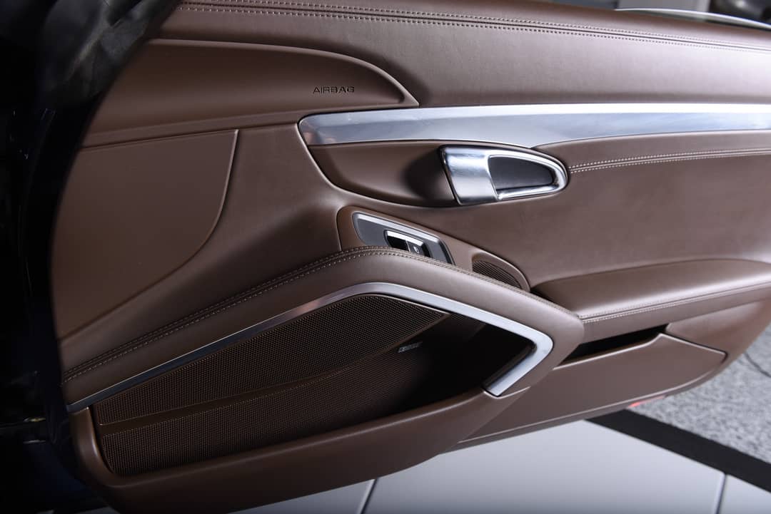 2017 Porsche 911 Turbo — photo 43