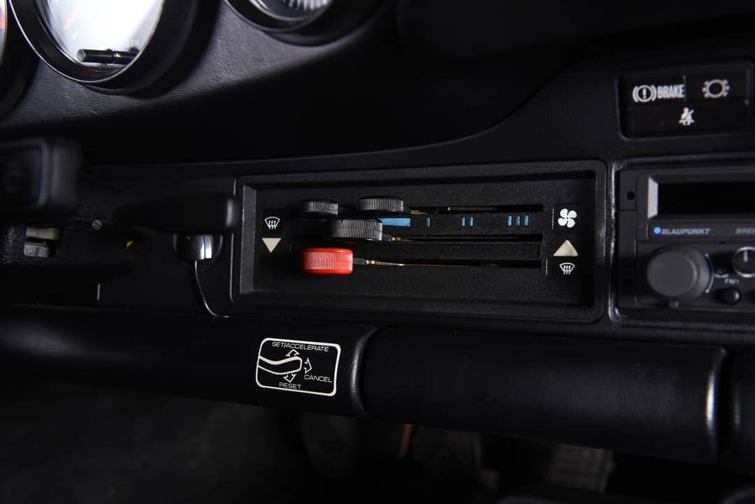 1989 Porsche 911 Carrera — photo 28
