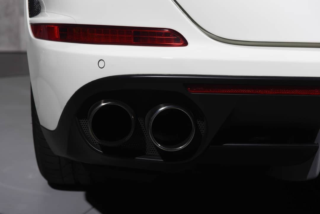 2016 Ferrari California T — photo 15