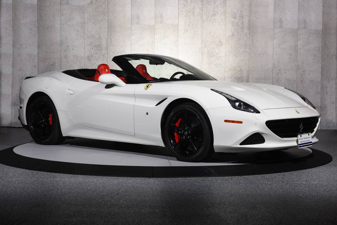 2016 Ferrari California T — photo 4