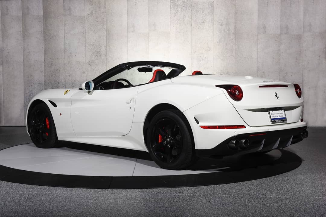 2016 Ferrari California T — photo 5