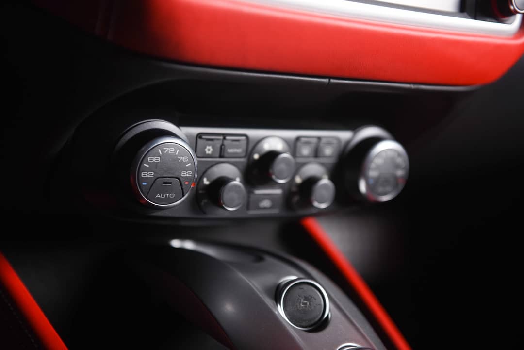 2016 Ferrari California T — photo 45