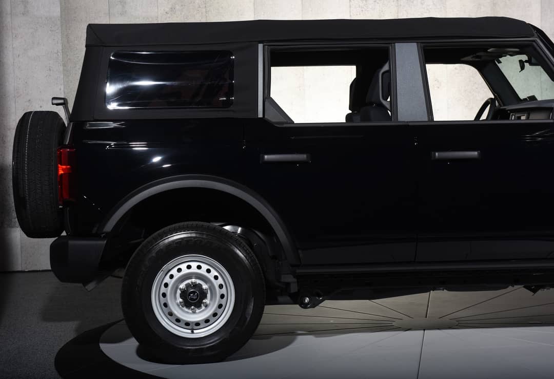 2022 Ford Bronco — photo 13
