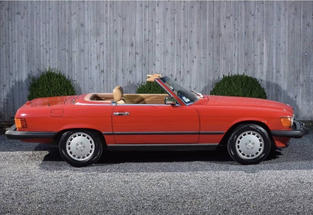 1988 Mercedes-Benz 560 SL Convertible — photo 1