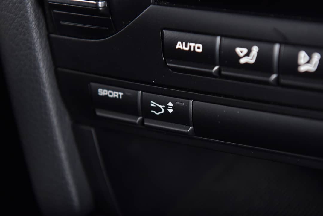 2011 Porsche 911 Carrera — photo 31