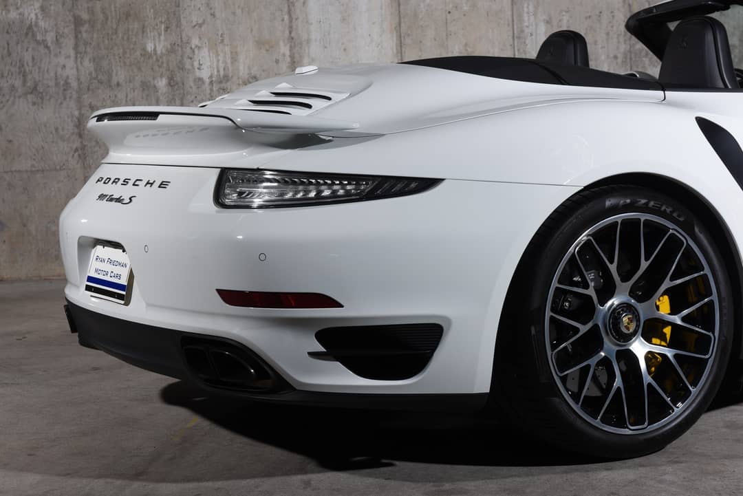 2016 Porsche 911 Turbo S — photo 15