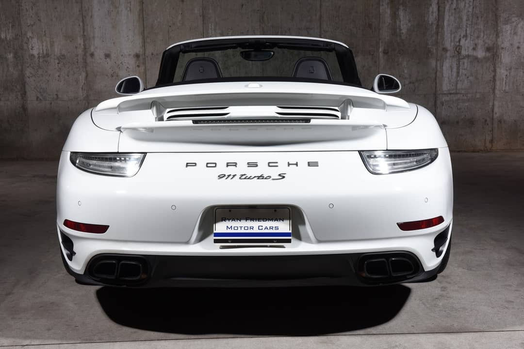 2016 Porsche 911 Turbo S — photo 16