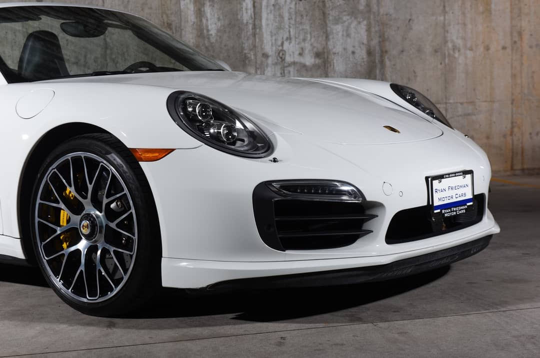 2016 Porsche 911 Turbo S — photo 4
