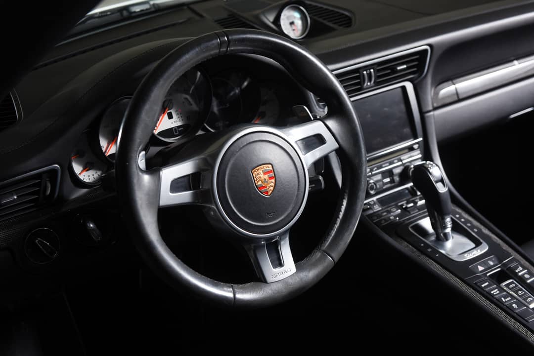 2016 Porsche 911 Turbo S — photo 31