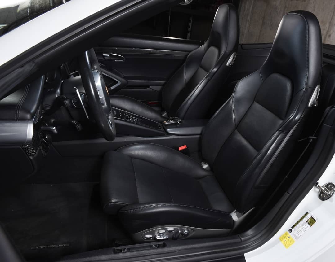 2016 Porsche 911 Turbo S — photo 32