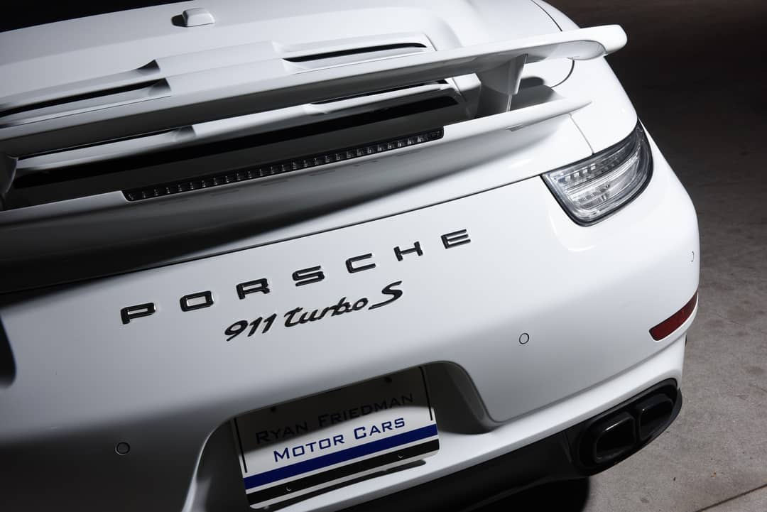 2016 Porsche 911 Turbo S — photo 7