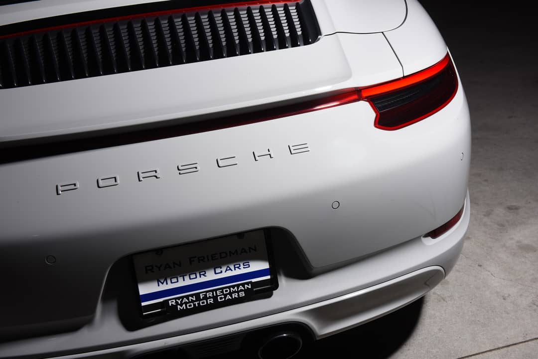 2018 Porsche 911 Targa 4 GTS — photo 12