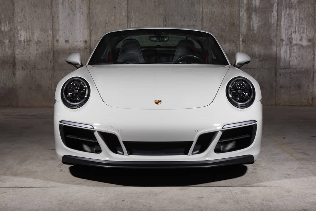 2018 Porsche 911 Targa 4 GTS — photo 15