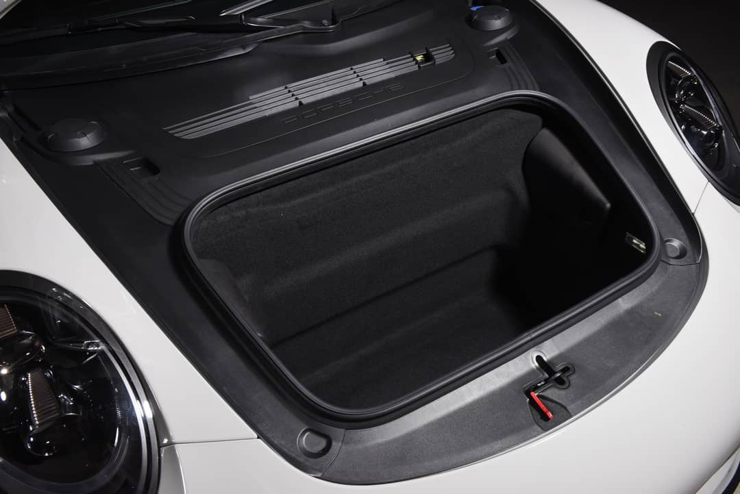 2018 Porsche 911 Targa 4 GTS — photo 17