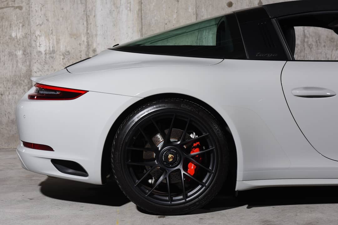 2018 Porsche 911 Targa 4 GTS — photo 22